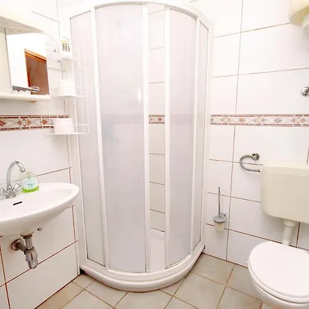 By The Sea - Diklo, - 5911 *